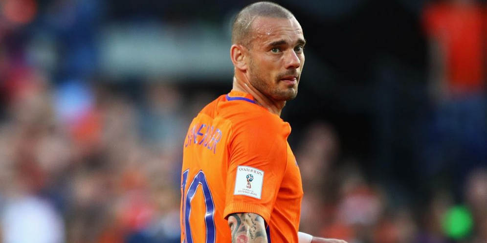 Fix Nih Sneijder Kini Setim Dengan Balotelli thumbnail