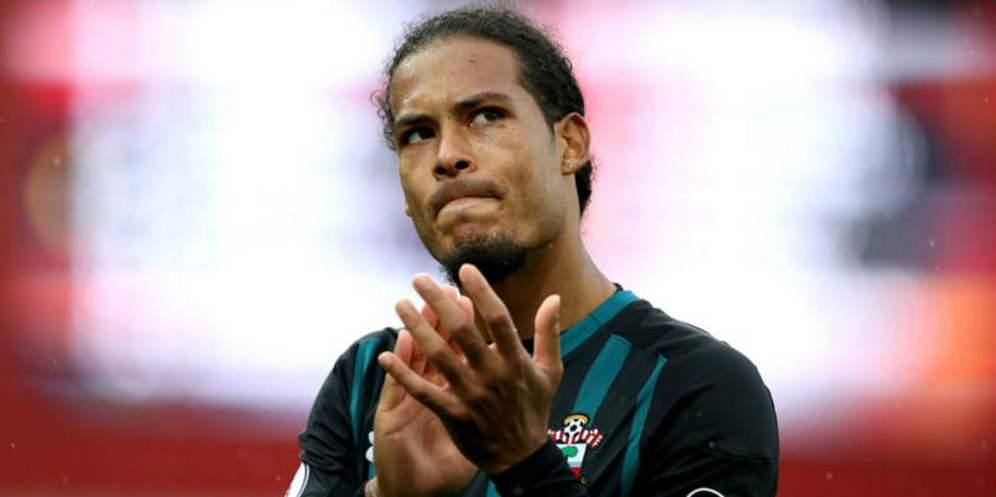 Liverpool Resmi Jadikan Van Dijk Bek Termahal Di Muka Bumi! thumbnail