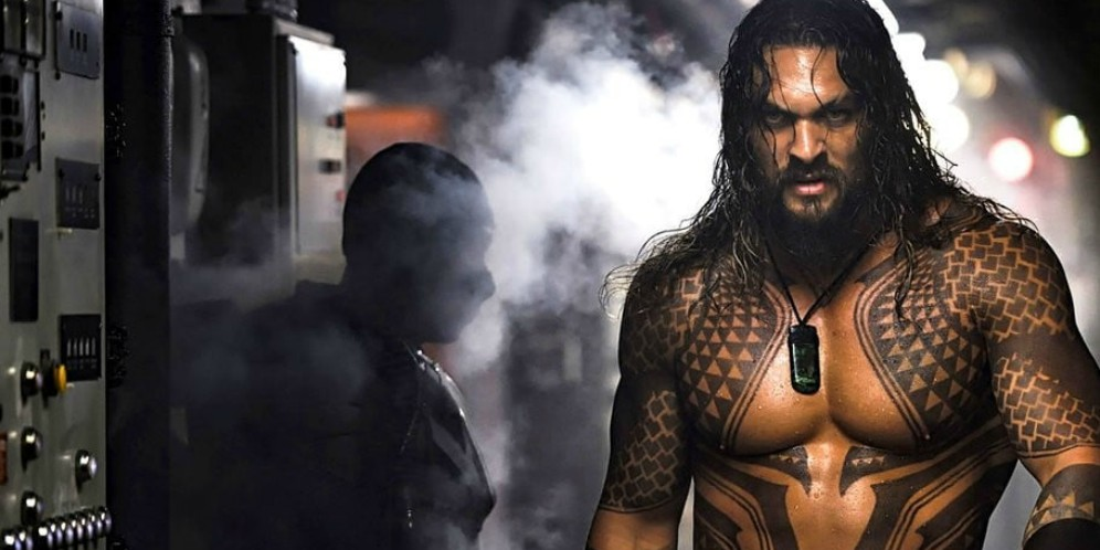 Penampakan Perdana Aquaman Vs Black Manta thumbnail