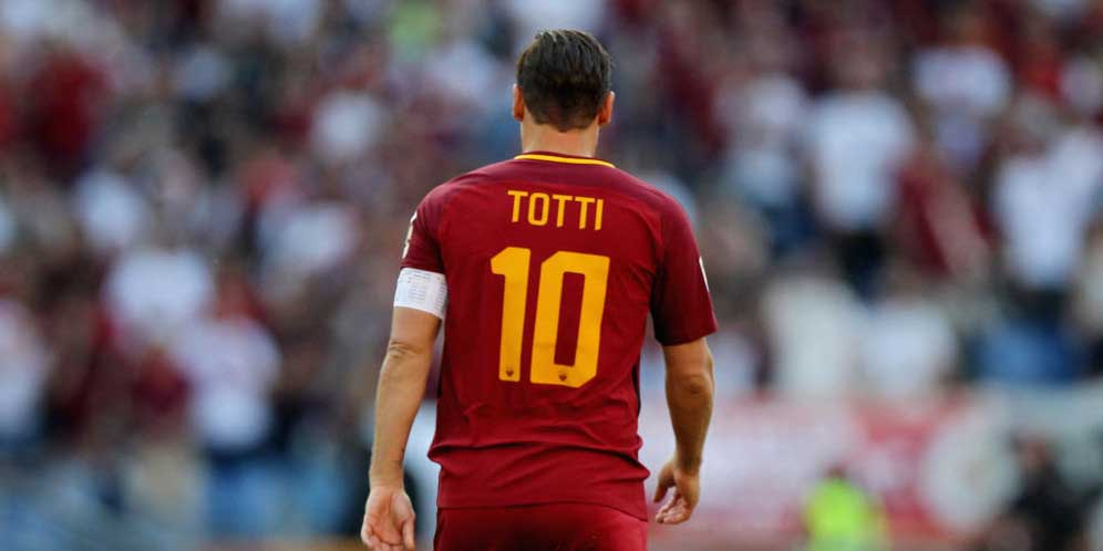 Nomor Keramat Totti Tak Diabadikan Roma thumbnail