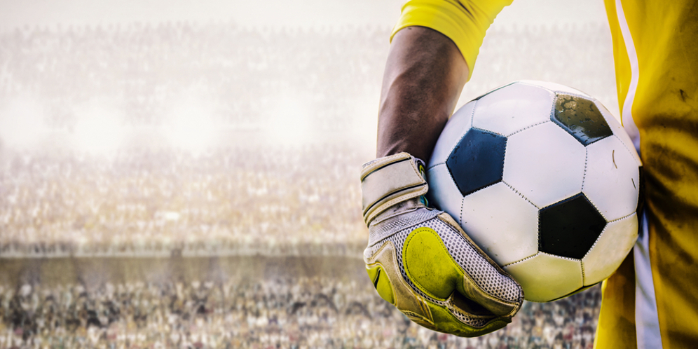 10 Aksi Penyelamatan Kiper yang Gila Dan Keren thumbnail
