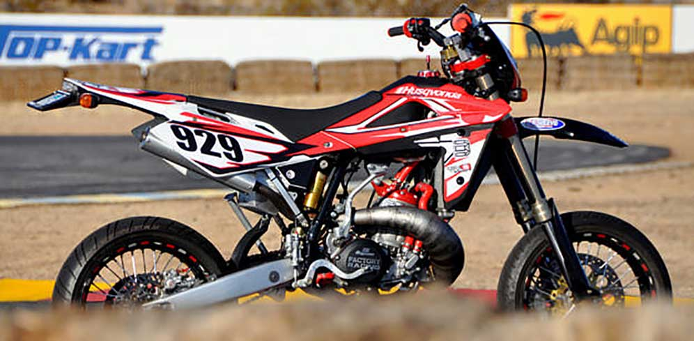 Honda CR500 Bergaya Supermoto thumbnail