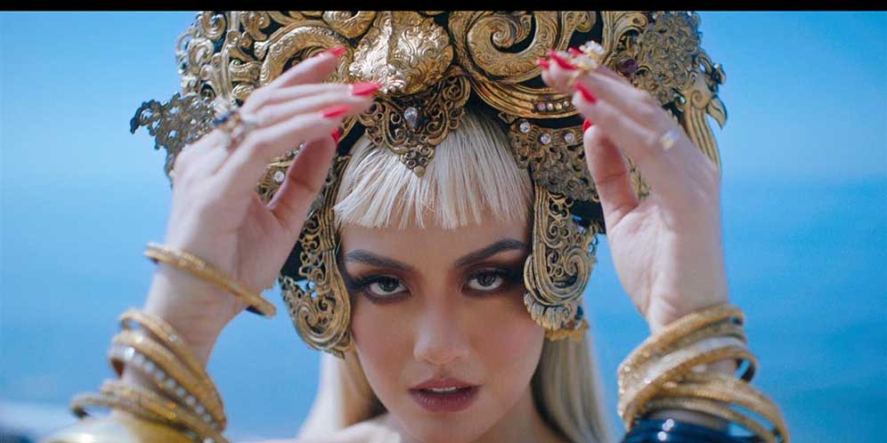 'Long As I Get Paid', Single International Terbaru Agnez Mo thumbnail