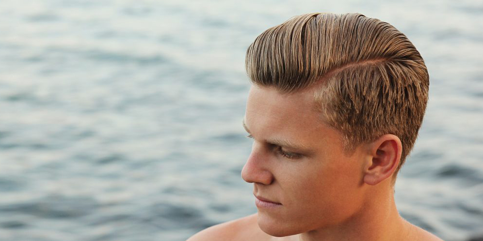 Cara Ampuh Bersihkan Sisa Pomade Oil-based di Rambut Lo thumbnail