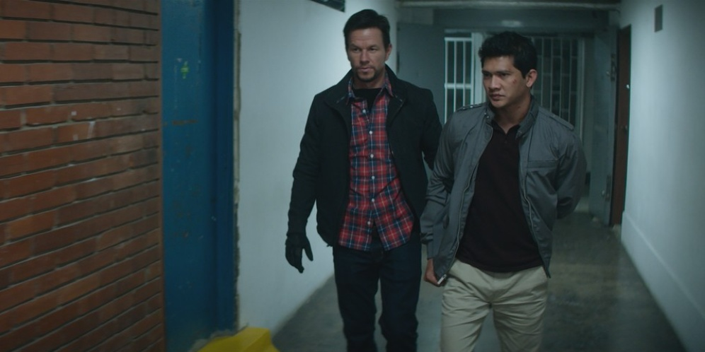 Beradu Akting dengan Iko Uwais, Mark Wahlberg Minum Kopi 5 Kali Sehari thumbnail