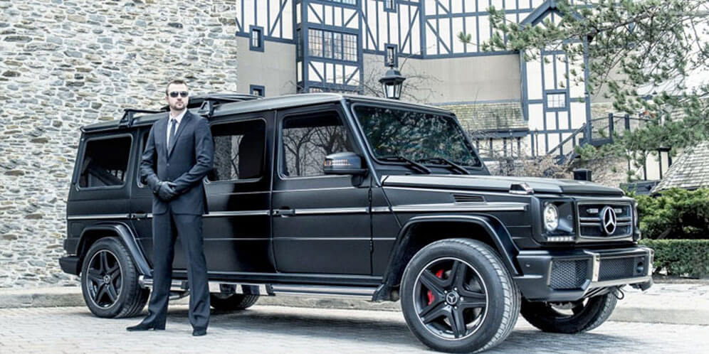 Body SUV Mewah Ini Enggak Jauh Beda Kaya Tank! thumbnail