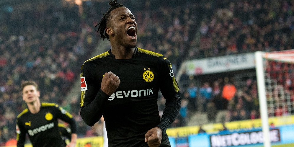 Batshuayi Merekah Di Dortmund, Sudikah Kembali Ke Chelsea? thumbnail