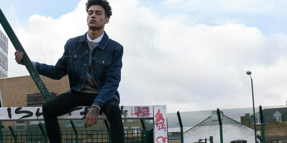 Hindari Skinny Jeans, Ini Pakaian untuk Loe yang Ingin Tampil Berisi thumbnail