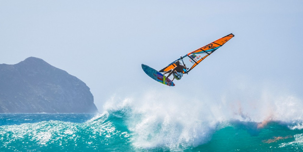 Trik Salto Windsurfing Ini Beneran Di Luar Nalar thumbnail