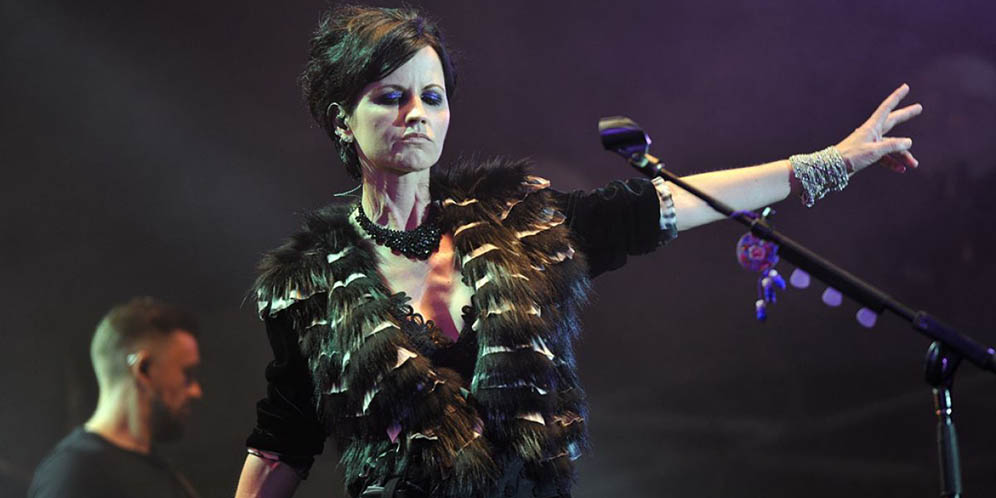 Dolores Meninggal, Album Baru The Cranberries Meroket thumbnail