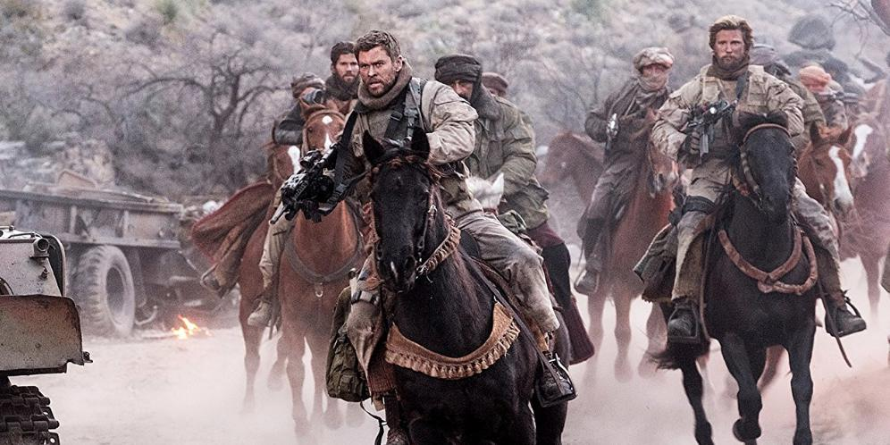 Dari Thor, Chris Hemsworth Jadi Tentara Amerika di 12 Strong thumbnail