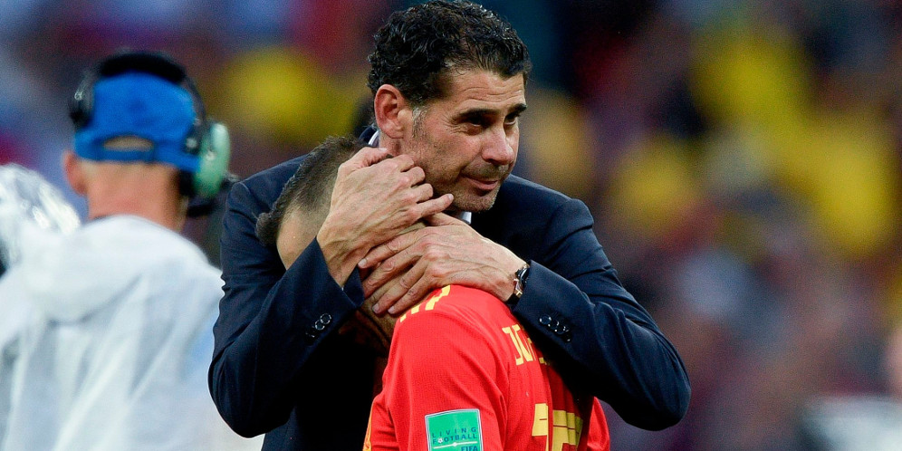 Hierro Mundur Dari Timnas Spanyol thumbnail