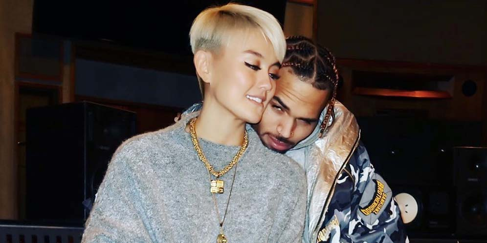 Nih Potongan Video Klip Mesra Agnes Mo dan Chris Brown thumbnail