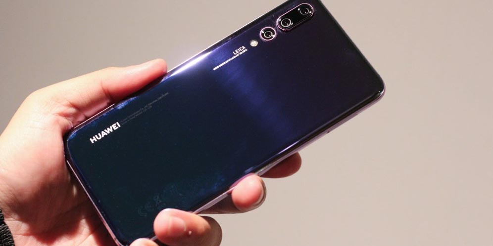 iPhone Bakal Punya Bodi Belakang Berubah Warna? thumbnail