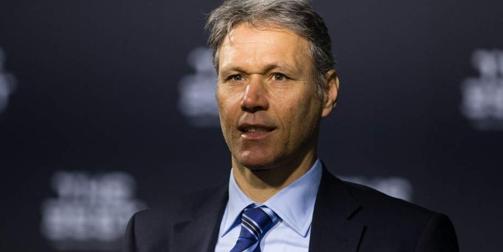 Van Basten Siap Mundur dari FIFA