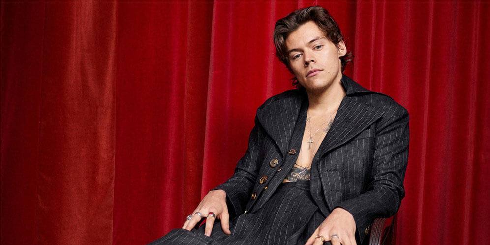 Cara Bergaya Simple Ala Harry Styles
