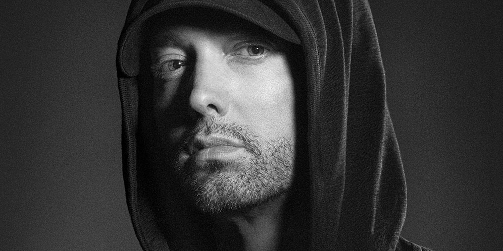 'Kamikaze' Eminem Jadi Raja di Inggris