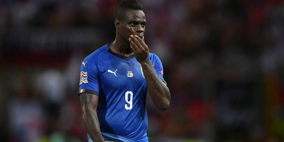 Waduh, Mario Baloteli Diomelin Pelatihnya Cuma Gara-gara Ini!