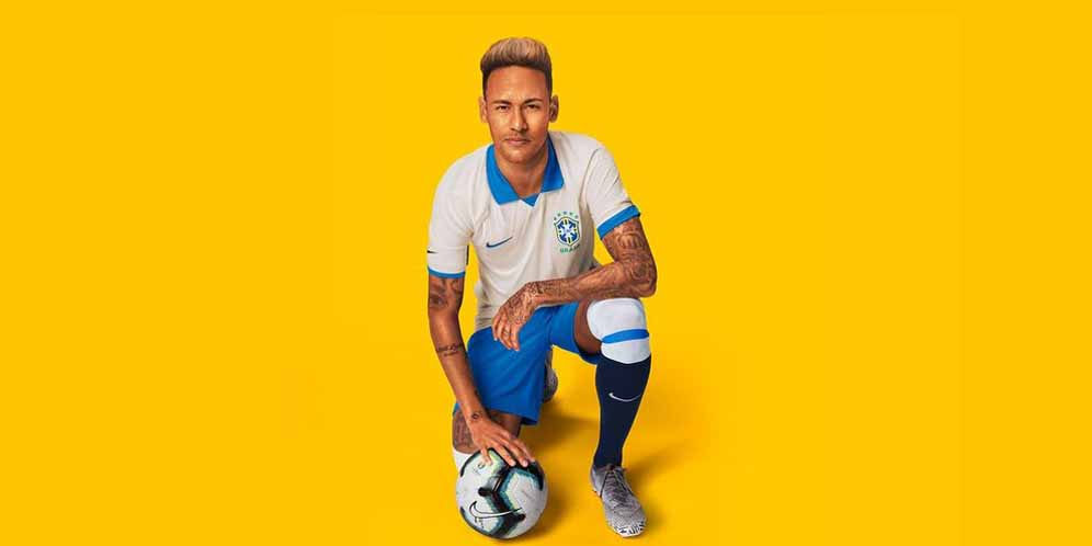 Seragam Jadul Timnas Brasil Dirilis Lagi oleh Nike thumbnail