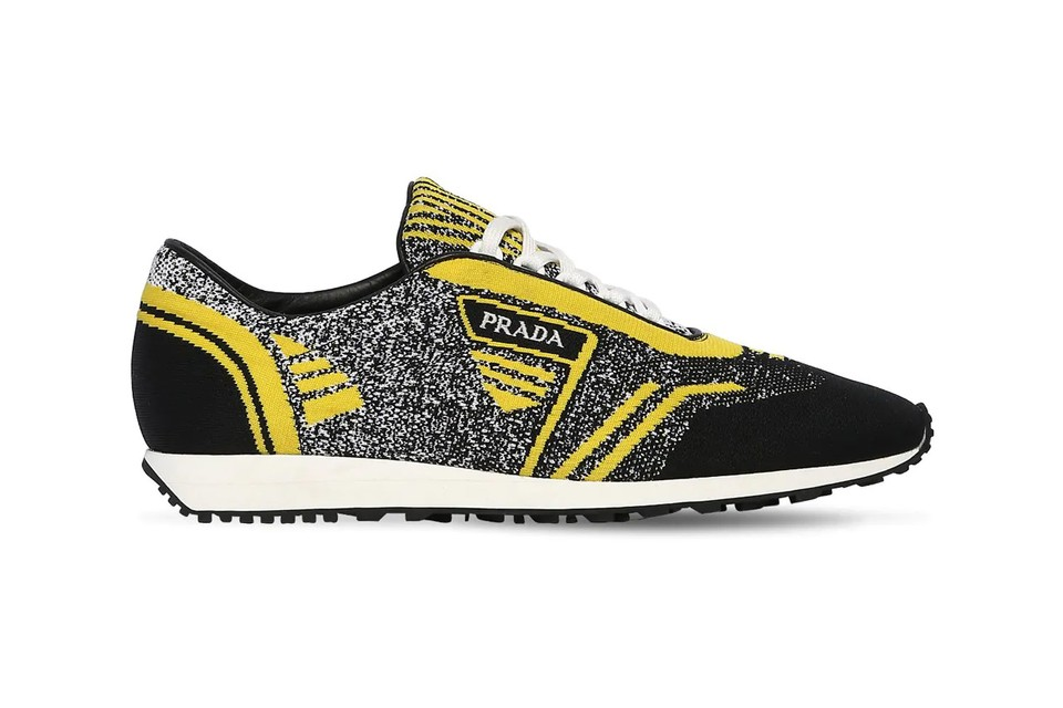 Gini Tampilan Running Sneaker Prada dengan Bumblebee Colorway! thumbnail