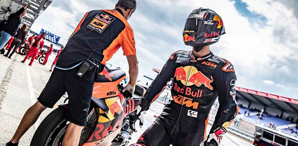 Kritik Tajam Bos KTM Buat Zarco thumbnail