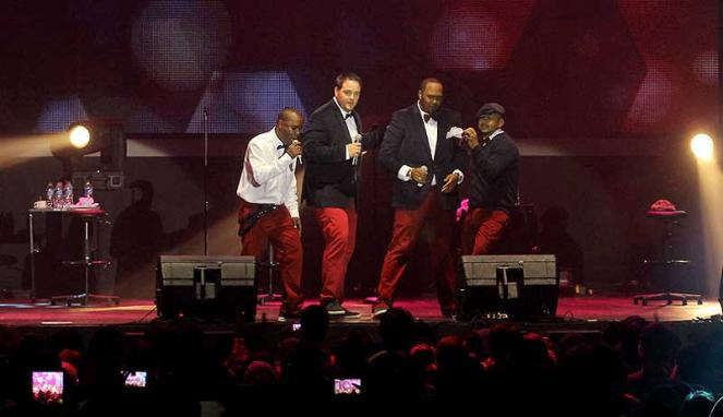 Nostalgia Bareng All 4 One di LA Lights Java Soulnation Festival 2013