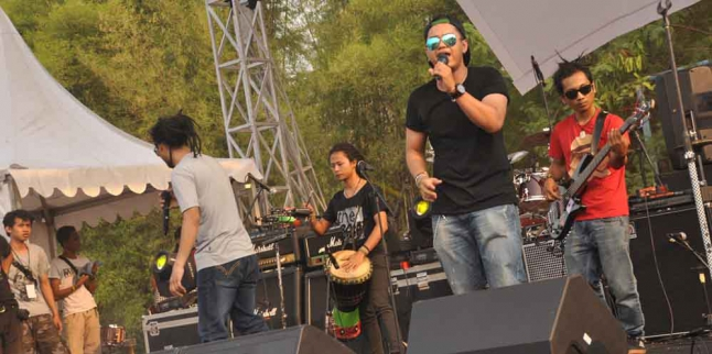 3 Jebolan Meet The Label Gebrak Panggung '#Simbiosismusikalisme'