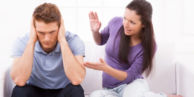 5 Tanda Cinta Berubah Jadi Obsesi