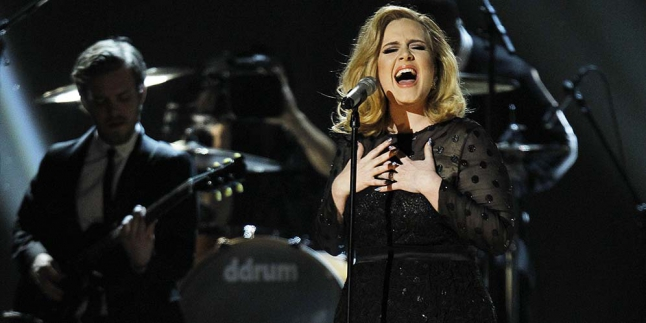 Adele Ternyata Masih Demam Panggung Lho!