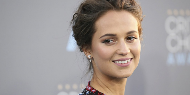 Alicia Vikander Bicara Perannya sebagai Lara Croft