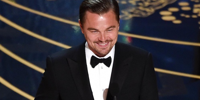 And the Oscar Goes To: Leonardo DiCaprio thumbnail