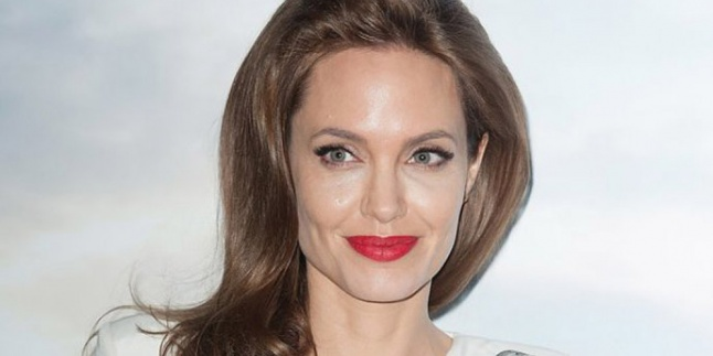 Angelina Jolie Dilirik Bintangi Film Drama Perang