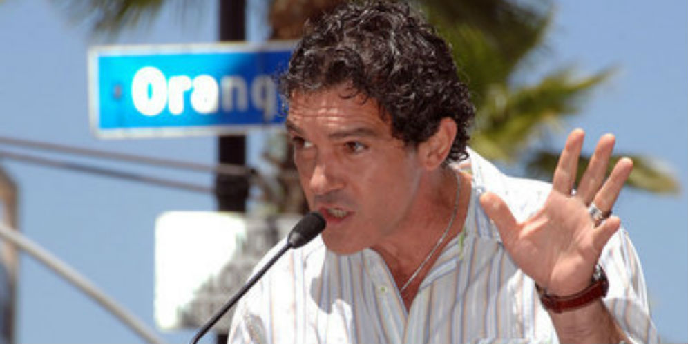 Antonio Banderas Jadi Bajak Laut Jahat Dalam Film SpongeBob