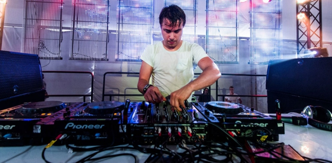 Ben Gold Keliling Dunia Karena Musik