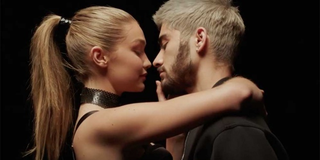 Bikin Ngiler! Zayn Malik Mesra Banget Sama Gigi Hadid di 'Pillowtalk'
