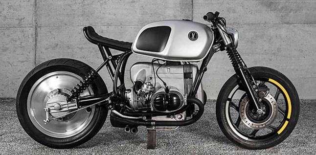 Cafe Racer Minimalis Yang Tonjolkan Mesin Besar