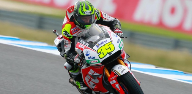 Cal Crutchlow Juara GP Australia