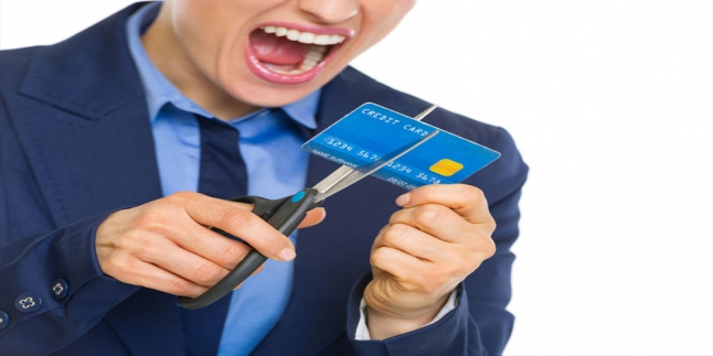 Cewek pemakan kartu kredit, Nih Triknya Biar Ngerem thumbnail
