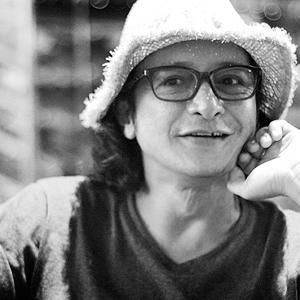 Andy /rif di Balik Layar, Seperti Apakah Penyanyi Ini Sesungguhnya?