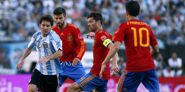 Del Bosque Ungkap Messi Nyaris Perkuat Timnas Spanyol