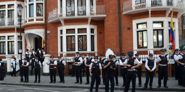 Demi Amankan Pendiri WikiLeaks, Inggris keluarkan Rp 148 M
