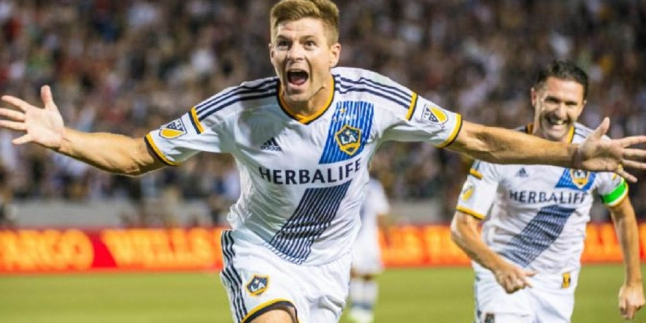 Diam-Diam Klopp Hubungi Gerrard