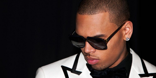 Drama Tur Chris Brown di Australia