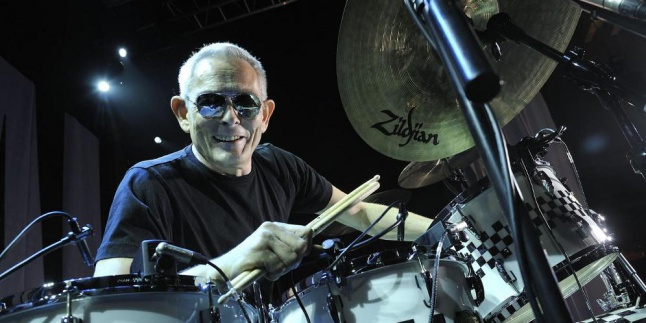Drummer Grup Band Ska Legendaris The Specials Tutup Usia!