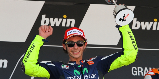 Dua Hal Pecundangi Marc Marquez: Valentino Rossi dan Ban