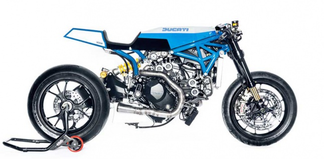 Ducati Monster 1200R Benar-benar Naked Bike 