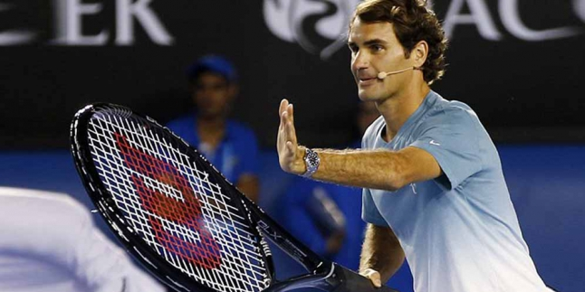 Federer Ingin Cetak Rekor Dengan Raket Jumbo