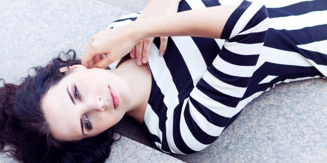 Gara-Gara Baju Ini, Netizen Di Seluruh Dunia Berantem thumbnail