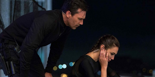 Gimana Kalau Tetangga Loe Agen Rahasia?