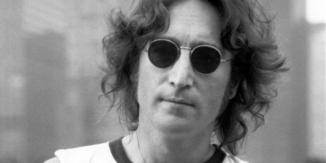 Gitar Bersejarah John Lennon yang Hilang Laku Rp 33 Miliar!